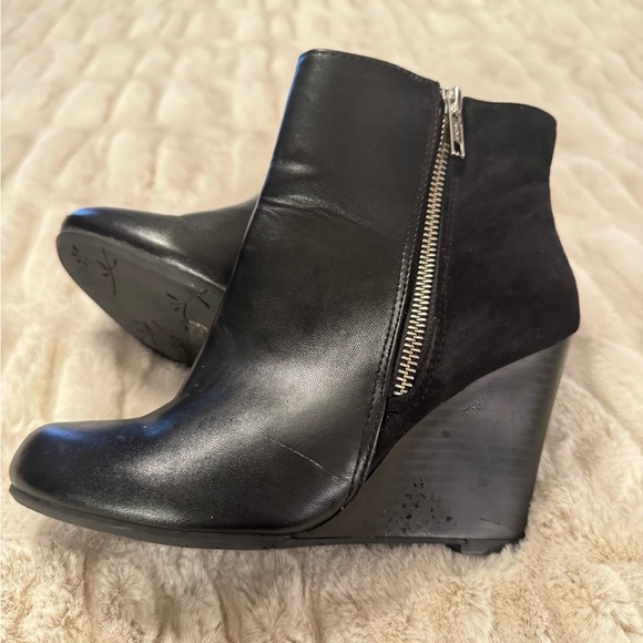 LADIES ANKLE BOOTIE - Picture 7 of 7